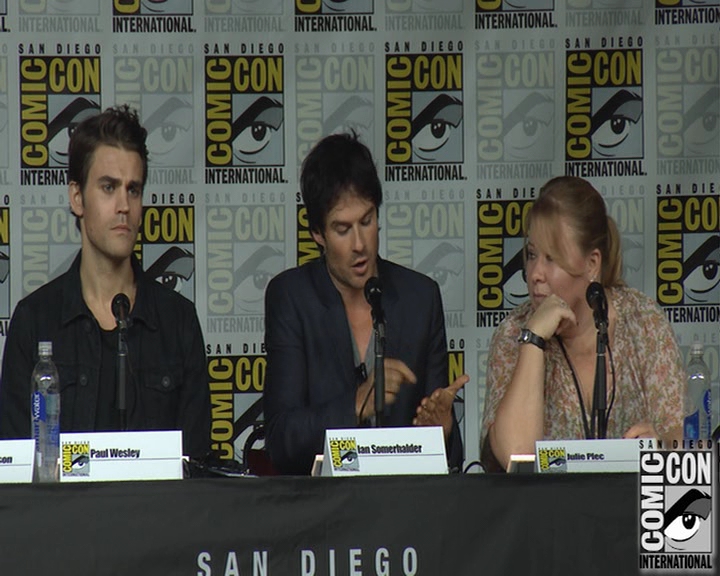 VampireDiaries-dot-nl_VampireDiaries-S8-2016Comic-ConPanel1054.jpg