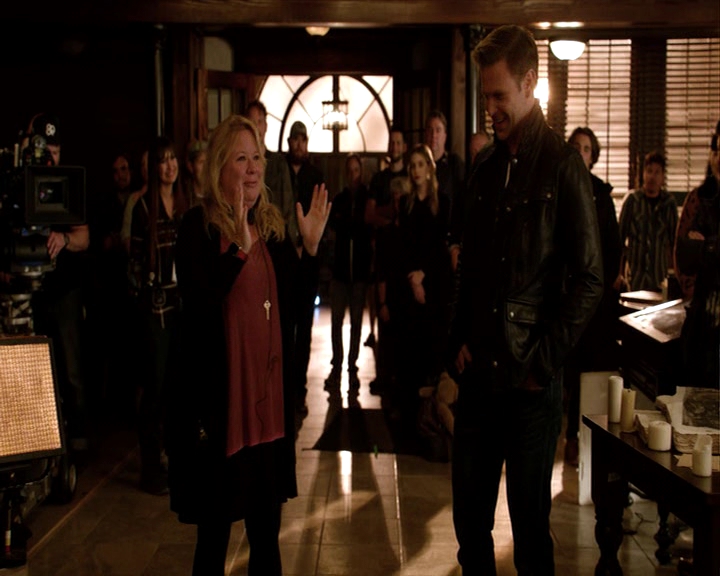 VampireDiaries-dot-nl_VampireDiaries-S8LastDayAsAVampire0191.jpg