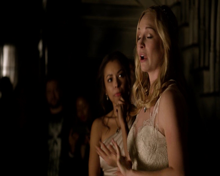 VampireDiaries-dot-nl_VampireDiaries-S8LastDayAsAVampire0461.jpg