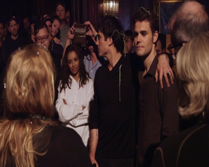 VampireDiaries-dot-nl_VampireDiaries-S8LastDayAsAVampire0660.jpg