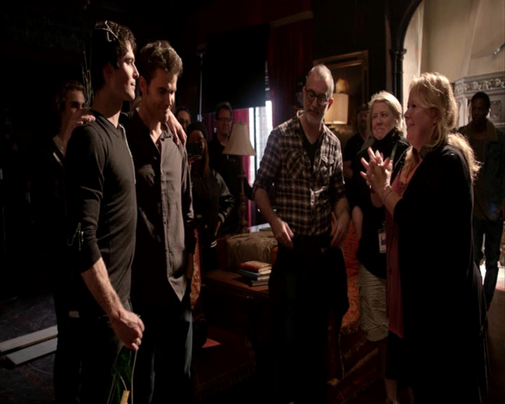 VampireDiaries-dot-nl_VampireDiaries-S8LastDayAsAVampire0668.jpg