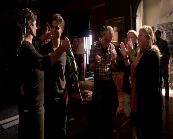 VampireDiaries-dot-nl_VampireDiaries-S8LastDayAsAVampire0669.jpg