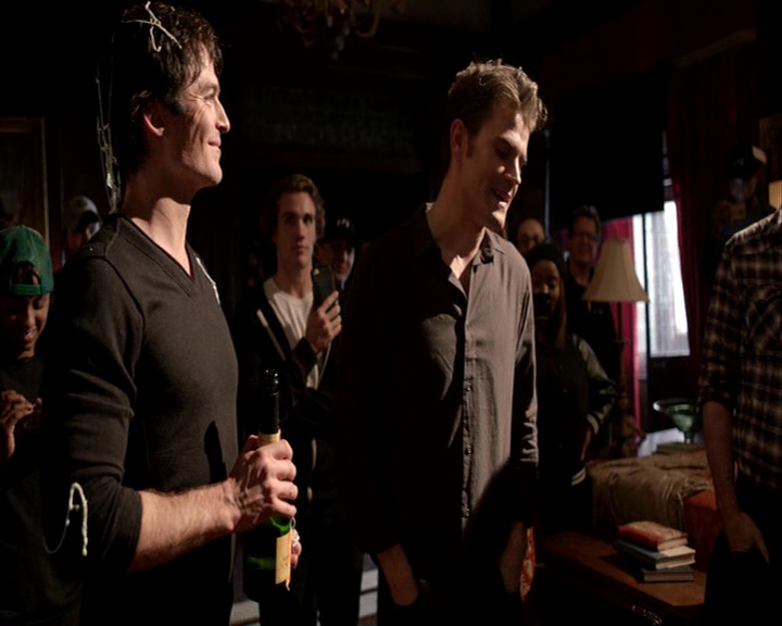 VampireDiaries-dot-nl_VampireDiaries-S8LastDayAsAVampire0678.jpg