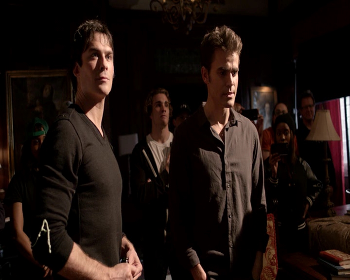 VampireDiaries-dot-nl_VampireDiaries-S8LastDayAsAVampire0693.jpg