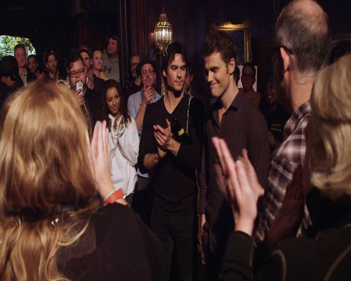 VampireDiaries-dot-nl_VampireDiaries-S8LastDayAsAVampire0717.jpg