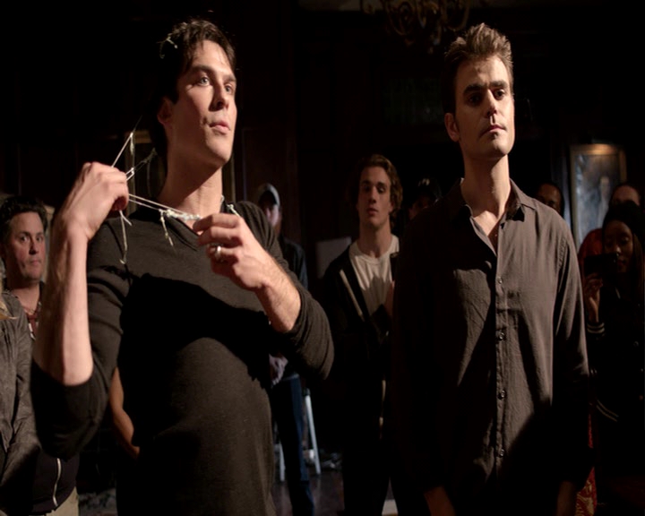 VampireDiaries-dot-nl_VampireDiaries-S8LastDayAsAVampire0720.jpg