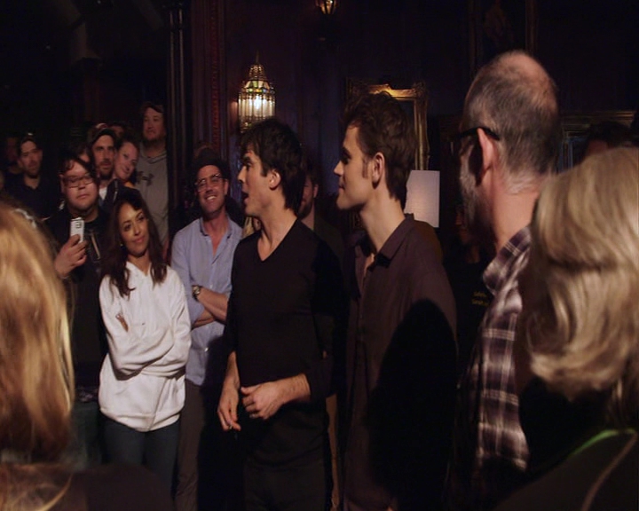 VampireDiaries-dot-nl_VampireDiaries-S8LastDayAsAVampire0731.jpg