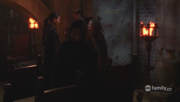 VampireDiariesWorld-dot-org-Greek-2x20IsntItBro-mantic1481.jpg