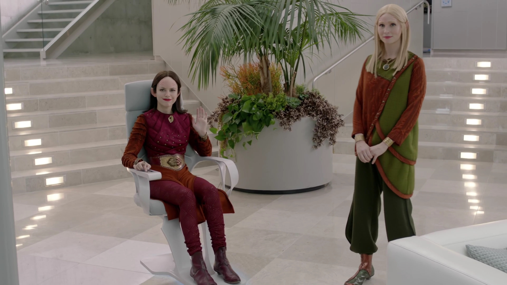 VampireDiariesWorld-dot-nl_TheOrville2x03-1123.jpg