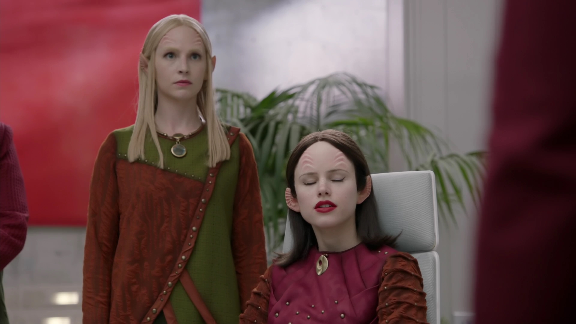 VampireDiariesWorld-dot-nl_TheOrville2x03-1195.jpg