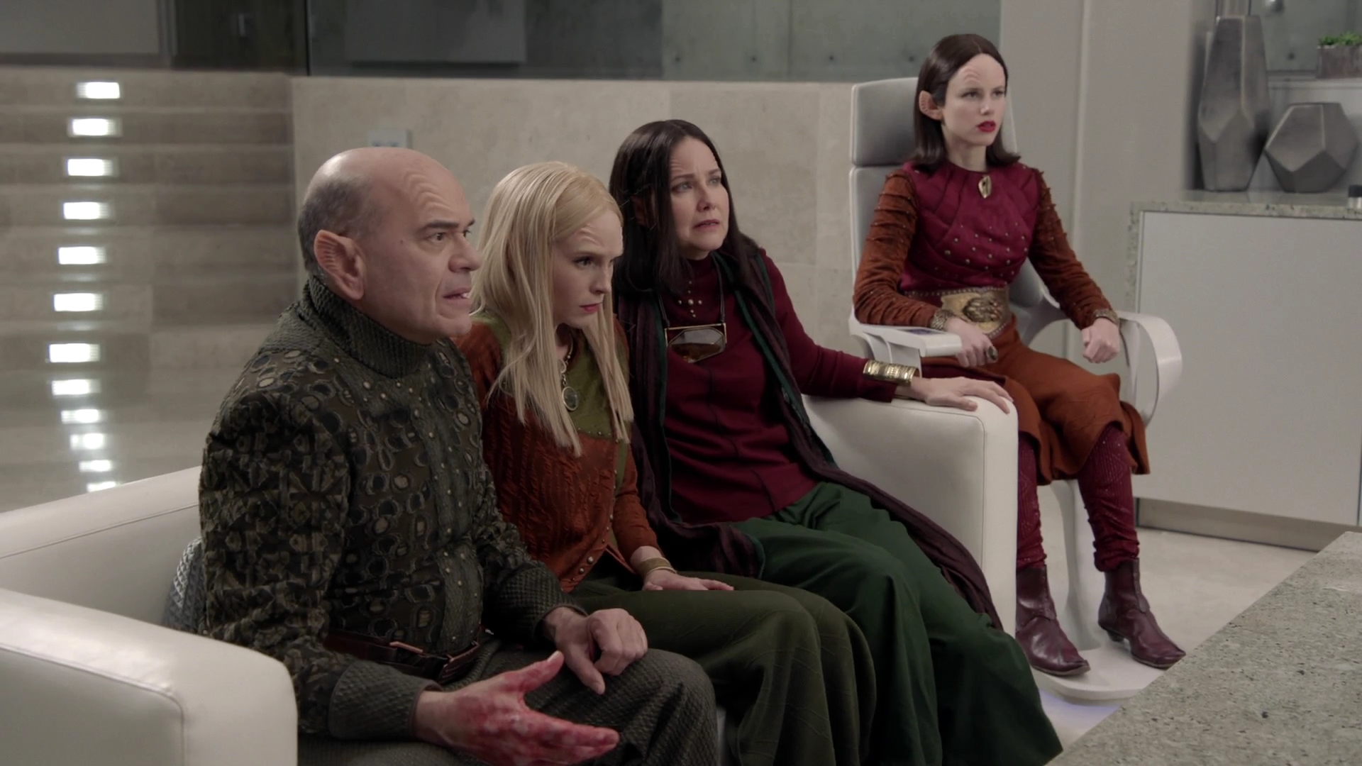 VampireDiariesWorld-dot-nl_TheOrville2x03-1761.jpg