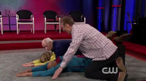 VampireDiariesWorld-dot-org_WhoseLineIsItAnyway1x03-1090.jpg