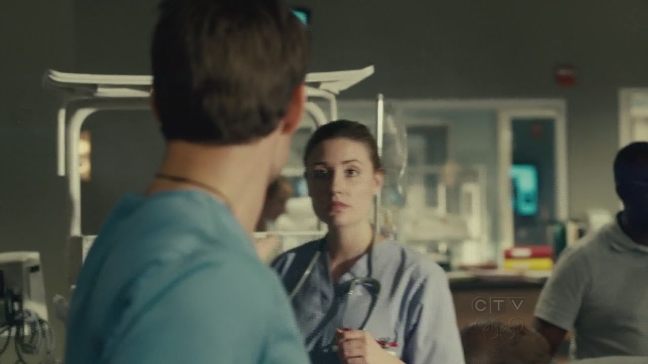VampireDiariesWorld-dot-org_SavingHopeS01E02-1565.jpg