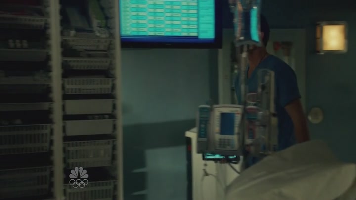 VampireDiariesWorld-dot-org_SavingHopeS01E03-0718.jpg