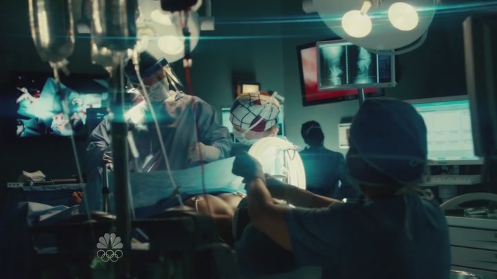 VampireDiariesWorld-dot-org_SavingHopeS01E03-1655.jpg
