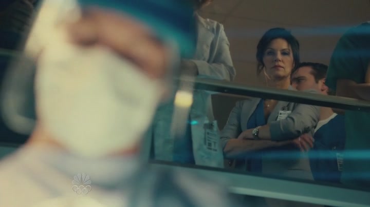 VampireDiariesWorld-dot-org_SavingHopeS01E03-1672.jpg