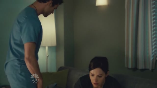 VampireDiariesWorld-dot-org_SavingHopeS01E04-2455.jpg