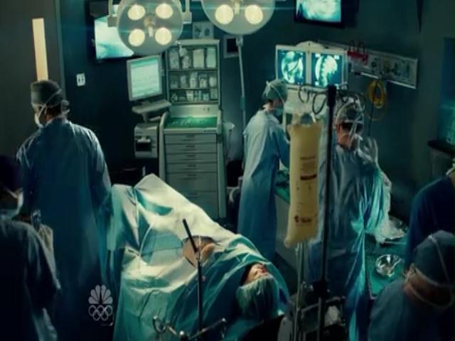 VampireDiariesWorld-dot-org_SavingHopeS01E06-0323.jpg