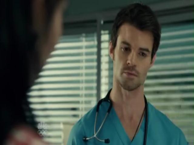 VampireDiariesWorld-dot-org_SavingHopeS01E07-1793.jpg