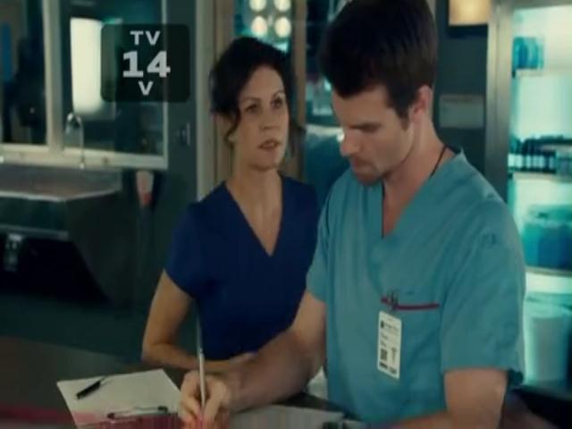 VampireDiariesWorld-dot-org_SavingHopeS01E10-0425.jpg