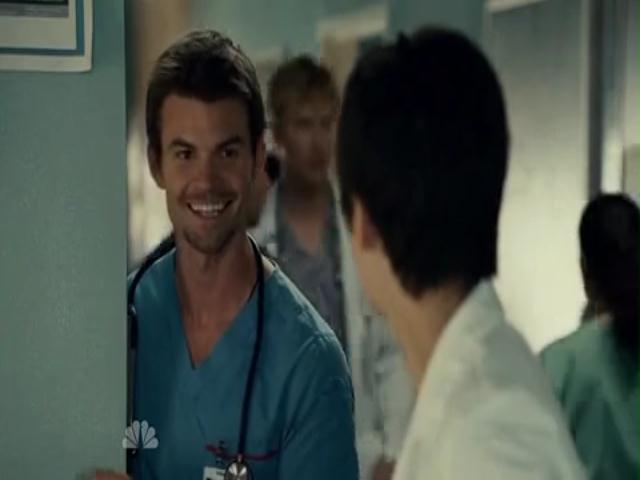VampireDiariesWorld-dot-org_SavingHopeS01E11-1187.jpg