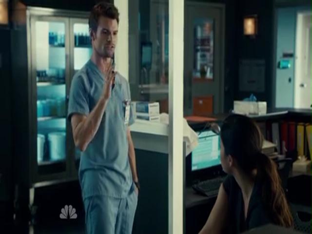 VampireDiariesWorld-dot-org_SavingHopeS01E11-1774.jpg