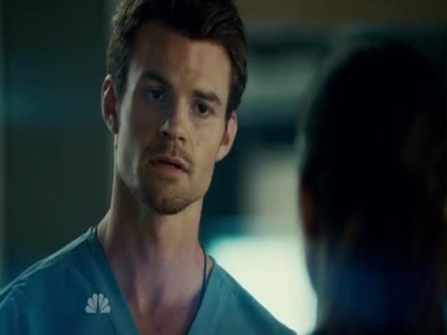 VampireDiariesWorld-dot-org_SavingHopeS01E11-1979.jpg