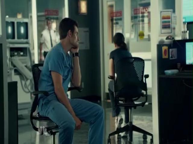 VampireDiariesWorld-dot-org_SavingHopeS01E11-2176.jpg