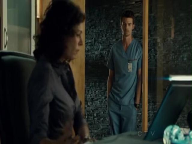 VampireDiariesWorld-dot-org_SavingHopeS01E12-2201.jpg