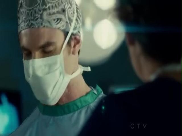 VampireDiariesWorld-dot-org_SavingHopeS01E13-1587.jpg