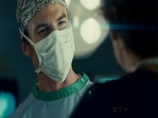 VampireDiariesWorld-dot-org_SavingHopeS01E13-1589.jpg