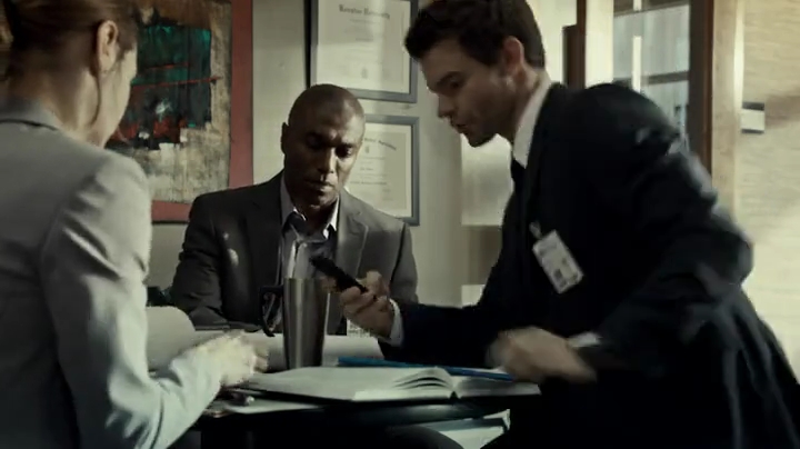 VampireDiariesWorld-dot-org_SavingHope2x01-0148.jpg