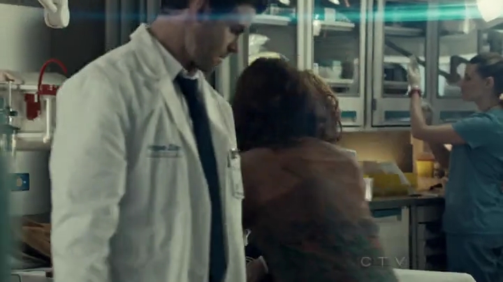 VampireDiariesWorld-dot-org_SavingHope2x01-0440.jpg