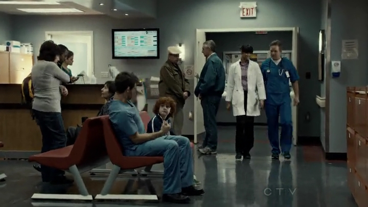 VampireDiariesWorld-dot-org_SavingHope2x01-0805.jpg