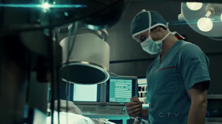 VampireDiariesWorld-dot-org_SavingHope2x01-1532.jpg