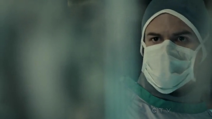 VampireDiariesWorld-dot-org_SavingHope2x01-1935.jpg