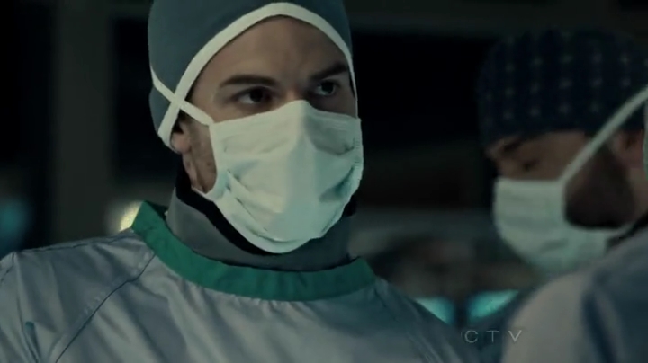 VampireDiariesWorld-dot-org_SavingHope2x01-1974.jpg