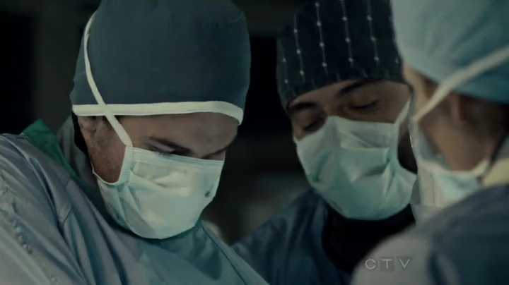 VampireDiariesWorld-dot-org_SavingHope2x01-1994.jpg