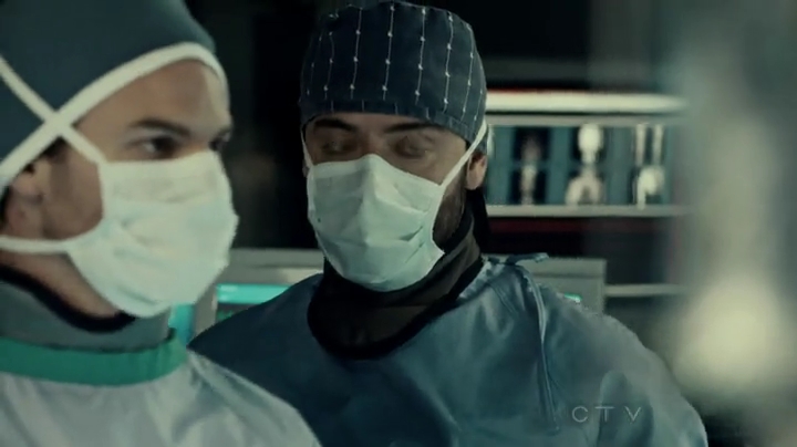 VampireDiariesWorld-dot-org_SavingHope2x01-2033.jpg