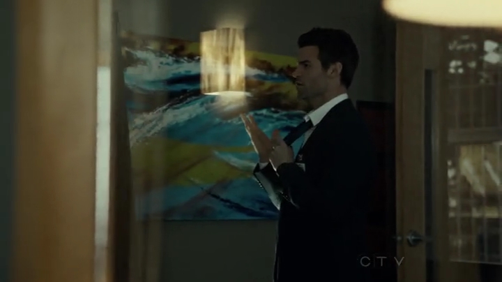 VampireDiariesWorld-dot-org_SavingHope2x01-2412.jpg
