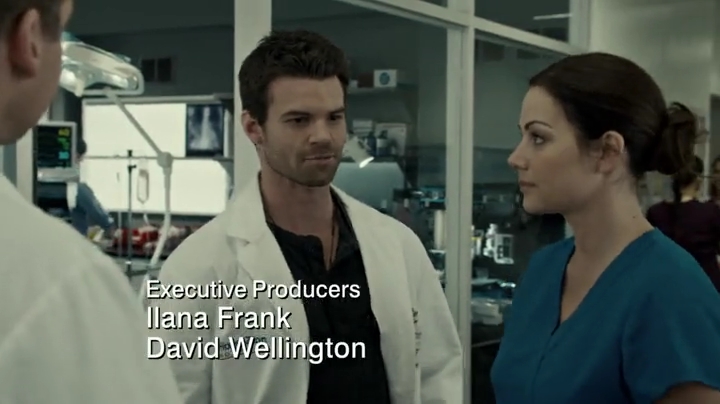 VampireDiariesWorld-dot-org_SavingHope2x01-0322.jpg