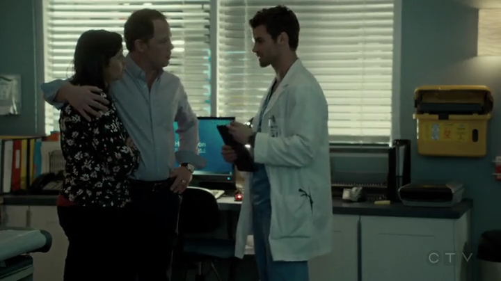 VampireDiariesWorld-dot-org_SavingHope2x01-2277.jpg