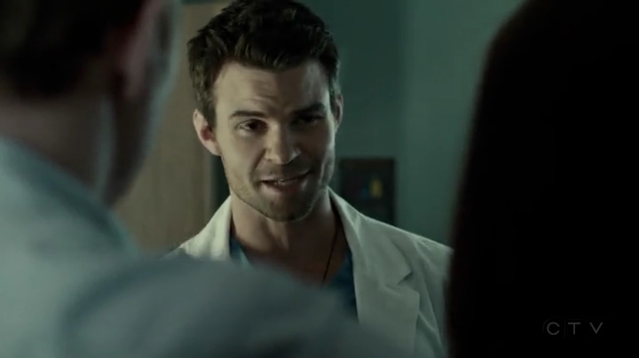 VampireDiariesWorld-dot-org_SavingHope2x01-2283.jpg