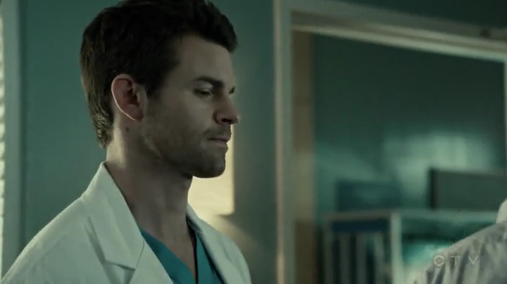 VampireDiariesWorld-dot-org_SavingHope2x01-2323.jpg