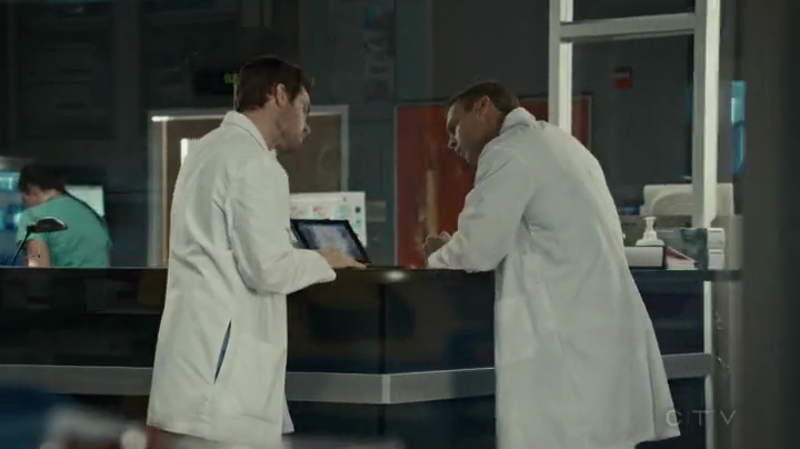 VampireDiariesWorld-dot-org_SavingHope2x04-0349.jpg