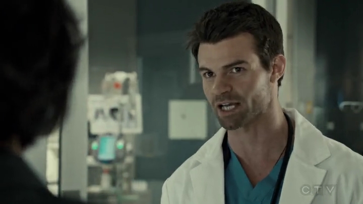 VampireDiariesWorld-dot-org_SavingHope2x04-0580.jpg