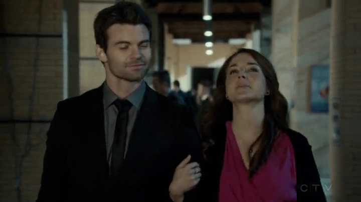 VampireDiariesWorld-dot-org_SavingHope2x04-2368.jpg