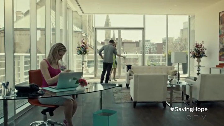 VampireDiariesWorld-dot-org_SavingHope2x05-0324.jpg