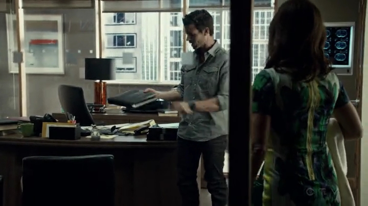 VampireDiariesWorld-dot-org_SavingHope2x05-1370.jpg