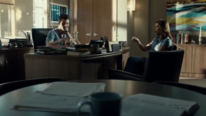 VampireDiariesWorld-dot-org_SavingHope2x05-1970.jpg